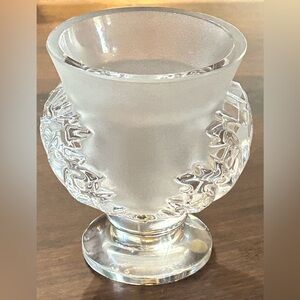 Vintage Signed Lalique France St. Cloud Acanthus Leaf Pedestal Vase